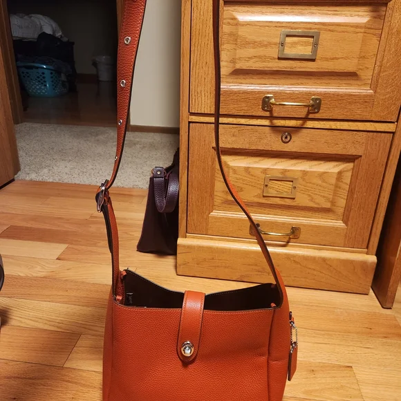 Coach Orange Hadley Crossbody - Picture 2 of 6